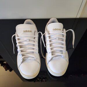 Adidas Men’s White Sneakers – Classic Casual Shoes